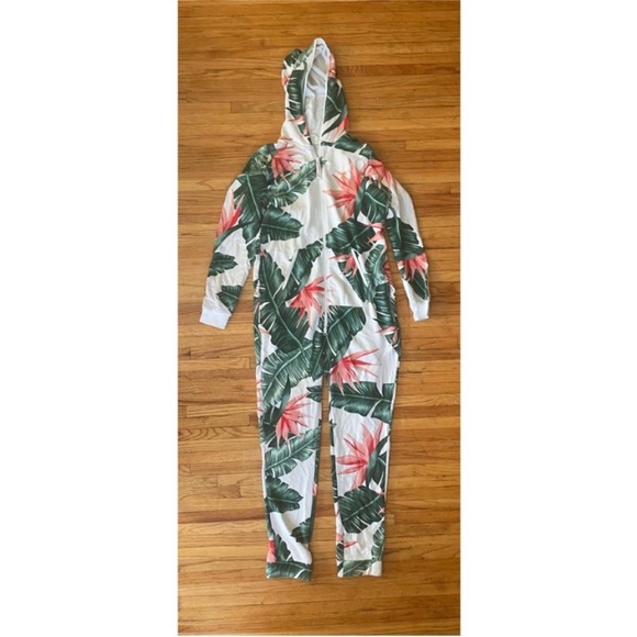 Onepiece Beverly Hills Jumpsuit - Picture 3 of 14